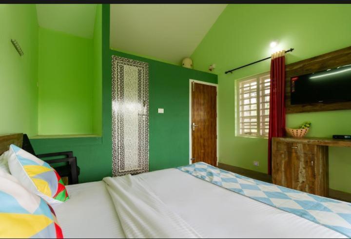 Vythiri Hill Palace Villa Esterno foto