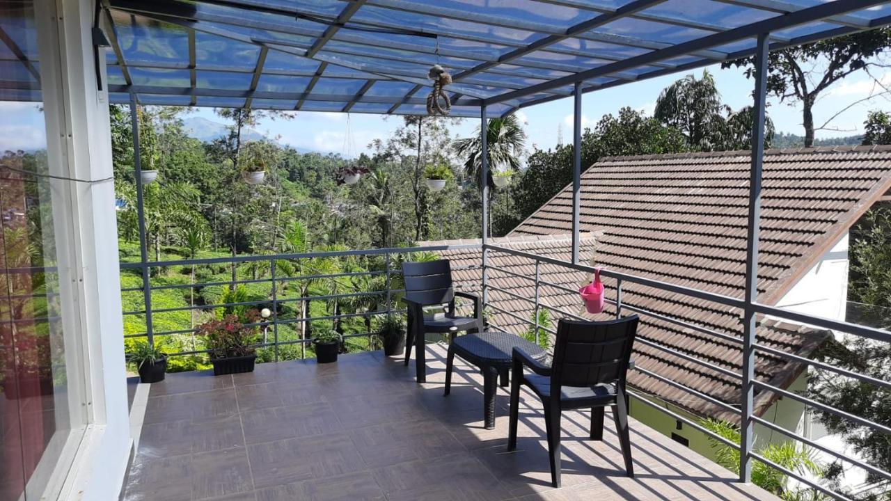 Vythiri Hill Palace Villa Esterno foto
