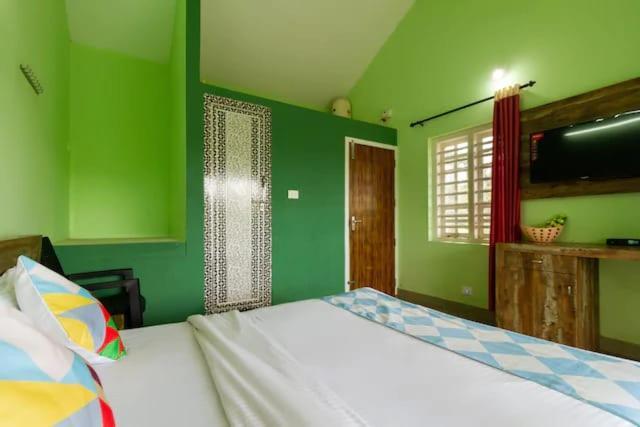 Vythiri Hill Palace Villa Camera foto
